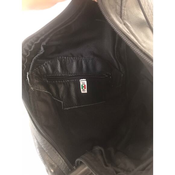 Genuine leather sling purse better back - Picture 3 of 5